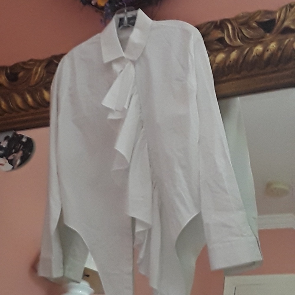 Blouse w/ Ruffles